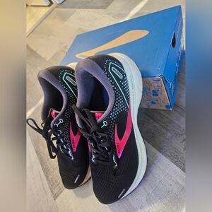 Brooks Women's Levitate 5 Energize